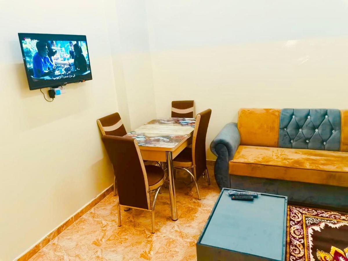 فندق الرستاق Takham Esterno foto